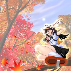  geta hat icchuu leaf leaves shameimaru_aya tengu-geta touhou wings 