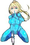  1girl blonde_hair blue_eyes blush bodysuit breasts enpe eyebrows_visible_through_hair finger_to_mouth gun highres impossible_bodysuit impossible_clothes large_breasts long_hair looking_at_viewer metroid mole nintendo ponytail samus_aran simple_background sitting skin_tight smile solo turtleneck weapon white_background zero_suit 