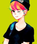  1boy artist_name backpack bag bangs beanie black_shirt commentary english_commentary green_background hat highres looking_at_viewer male_focus mole_above_mouth one_eye_closed original pink_hair routexx shirt short_sleeves simple_background solo tongue tongue_out upper_body 