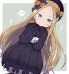  1girl abigail_williams_(fate/grand_order) bangs blonde_hair blue_eyes blush bow commentary_request cowboy_shot dress dutch_angle fate/grand_order fate_(series) forehead hair_bow hat long_hair looking_at_viewer orange_bow parted_bangs polka_dot polka_dot_bow skull sleeves_past_fingers sleeves_past_wrists smile solo standing totatokeke two-tone_background v-shaped_eyebrows 