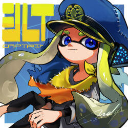  1girl agent_3_(splatoon) behind-the-head_headphones black_leggings blue_eyes blue_hat border captain_3_(splatoon) closed_mouth commentary_request green_hair grey_shirt hat headphones highres inkling layered_sleeves leggings light_smile long_hair long_sleeves looking_at_viewer naka_(easygoing_naka) patchwork_clothes peaked_cap shirt short_over_long_sleeves short_sleeves solo splatoon_(series) splatoon_3 tentacle_hair torn_clothes torn_leggings very_long_hair white_border 