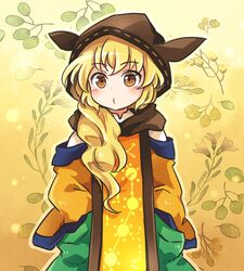  1girl bangs blonde_hair brown_hat cowboy_shot detached_sleeves eyebrows_visible_through_hair green_skirt hair_over_shoulder hat long_hair looking_at_viewer matara_okina o3o orange_shirt pote_(ptkan) shirt skirt solo standing tabard touhou yellow_background yellow_eyes 