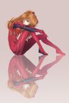  1girl blue_eyes bodysuit breasts brown_hair full_body grey_background hair_ornament long_hair looking_at_viewer mono_monom neon_genesis_evangelion plugsuit red_bodysuit reflection shiny shiny_clothes simple_background sitting small_breasts smile solo souryuu_asuka_langley 