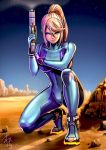  1girl blonde_hair blue_bodysuit blue_eyes blue_sky bodysuit closed_mouth commentary_request gun high_heels high_ponytail holding holding_gun holding_weapon looking_at_viewer metroid nintendo one_knee outdoors ponytail samus_aran skin_tight sky smile squatting weapon yamahara zero_suit 