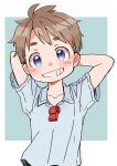  1boy arms_behind_head blue_background blue_shirt blush brown_hair collared_shirt commentary_request eyebrows_visible_through_hair grin highres looking_at_viewer made_in_abyss male_focus shirt short_sleeves simple_background smile solo standing upper_body usuki_(usukine1go) violet_eyes whistle 