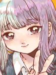  1girl bangs close-up collared_shirt ebiebi eyebrows_visible_through_hair eyes_visible_through_hair highres looking_at_viewer medium_hair multicolored_hair orange_background original purple_hair shirt smile solo two-tone_hair v violet_eyes white_hair white_shirt 