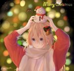  1girl arms_up blonde_hair blurry bow breath christmas depth_of_field directional_arrow english_text eyebrows_visible_through_hair green_bow hair_between_eyes hair_bow hat isaac_foster long_hair marmalade_(7591468) on_head parted_lips rachel_gardner santa_hat satsuriku_no_tenshi scarf snowman twitter_username typo upper_body violet_eyes white_scarf 