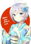  1girl alternate_costume antenna_hair bangs blue_eyes blue_flower blue_kimono blue_rose blush breasts closed_mouth commentary_request dennou_shoujo_youtuber_shiro floral_print flower hair_flower hair_ornament hands_up happy_new_year heart highres japanese_clothes kimono long_sleeves looking_at_viewer medium_breasts new_year obi otousan952 print_kimono rose sash shiro_(dennou_shoujo_youtuber_shiro) short_hair silver_hair smile solo tareme two-tone_background upper_body virtual_youtuber white_flower wide_sleeves yukata 