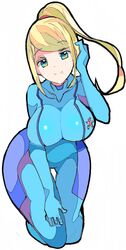  1girl bangs blonde_hair blue_bodysuit blue_eyes bodysuit breasts closed_mouth colored_eyelashes covered_collarbone enpe eyebrows_visible_through_hair hand_on_own_head highres large_breasts long_hair looking_at_viewer metroid mole mole_under_mouth nintendo ponytail samus_aran simple_background smile solo swept_bangs thigh_gap white_background zero_suit 