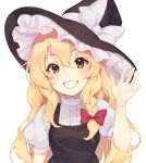  1girl absurdres blonde_hair blush bow braid brown_eyes commentary_request grin hair_between_eyes hair_bow hand_up hat hat_bow head_tilt highres kirisame_marisa long_hair looking_at_viewer pokachu puffy_short_sleeves puffy_sleeves red_bow shirt short_sleeves side_braid simple_background single_braid smile solo teeth touhou upper_body waving white_background white_bow white_shirt witch_hat 