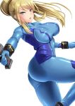  1girl ass blonde_hair blush bodysuit breasts commentary_request green_eyes gun holding holding_gun holding_weapon karinaga_raizan large_breasts long_hair metroid nintendo parted_lips ponytail samus_aran solo super_smash_bros. super_smash_bros._ultimate weapon white_background zero_suit 