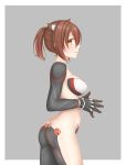  1girl animal_ears arched_back ass black_gloves blush breasts brown_hair cat_ears cat_girl closed_mouth commentary_request elbow_gloves from_side gloves grey_background highres kyounami long_hair looking_at_viewer looking_to_the_side medium_breasts own_hands_together ponytail revealing_clothes roboco-san roboco_ch. sideways_glance simple_background smile solo strapless virtual_youtuber yellow_eyes 