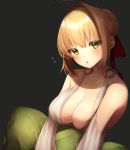  1girl :o ahoge alternate_costume black_background blonde_hair blush breasts cleavage collarbone eyebrows_visible_through_hair fate/extra fate_(series) green_eyes green_pillow highres large_breasts nero_claudius_(fate) nero_claudius_(fate)_(all) pillow short_hair simple_background solo yayoimaka03 