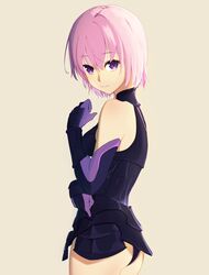  1girl absurdres ass black_leotard cowboy_shot elbow_gloves eyebrows_visible_through_hair fate/grand_order fate_(series) gloves grey_background hair_between_eyes highres leotard mash_kyrielight pink_hair short_hair simple_background solo standing suzumushi_(araragi_gatari) violet_eyes 