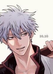  1boy chanfuji0616 collarbone collared_shirt dated double-parted_bangs gintama grey_hair hair_between_eyes highres looking_to_the_side male_focus open_collar open_mouth popped_collar red_eyes red_trim sakata_gintoki shirt sideways_glance simple_background solo teeth upper_body white_background 