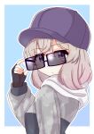  1girl absurdres ao_(flowerclasse) baseball_cap commentary eyebrows_visible_through_hair fingerless_gloves gloves hat highres hood hoodie looking_at_viewer looking_back silver_hair simple_background slow_loop solo sunglasses upper_body violet_eyes yoshinaga_koi 