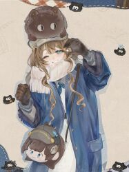  1girl absurdres baiyu_(baiyu43937) blue_coat blue_neckerchief brown_gloves brown_hair carbuncle_(reverse:1999) character_bag coat creature_on_head dress gloves grey_background grey_hat grin hat highres long_hair looking_at_viewer marcus_(reverse:1999) neckerchief newsboy_cap one_eye_closed reverse:1999 scarf smile solo sparkle upper_body white_dress white_scarf 