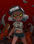  1girl artist_name bangs baseball_cap black_headwear black_shorts blunt_bangs clothes_writing commentary dark_skin domino_mask dual_squelcher_(splatoon) dual_wielding evil_smile fangs glowing grey_hair gym_shorts hanako515_ika hat hello_kitty hello_kitty_(character) highres holding holding_weapon inkling inkling_(language) logo looking_at_viewer mask midriff open_mouth pointy_ears print_shirt shirt short_hair short_shorts short_sleeves shorts signature smile solo splatoon_(series) splatoon_2 standing t-shirt tentacle_hair weapon yellow_eyes 