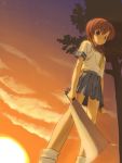  blue_eyes cleaver higurashi_no_naku_koro_ni orange_hair ryuuguu_rena school_uniform serafuku sunset tree trees yousisi 