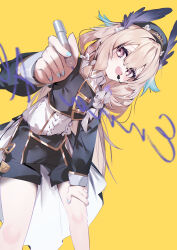  1girl :d absurdres aqua_hair aqua_nails blonde_hair blush enna_alouette flower hair_flower hair_intakes hair_ornament hand_on_own_thigh hat head_wings highres holding holding_marker long_hair marker mirrored_text multicolored_hair nijisanji nijisanji_en nijisanji_idol_uniform oldsix111 peaked_cap shorts signature signing simple_background smile solo two-tone_hair very_long_hair violet_eyes virtual_youtuber wings yellow_background 