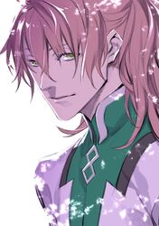  1boy chaldea_uniform close-up eyebrows_visible_through_hair fate/grand_order fate_(series) green_eyes highres long_hair male_focus miwa_shirou pink_hair ponytail romani_archaman smile solo 