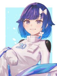  1girl blue_hair border bow gradient_hair grey_eyes hair_bow hair_flaps highres jacket looking_at_viewer medium_hair multicolored_hair off_shoulder official_alternate_costume outside_border shirt smile solo tsubu_(kappunioyu562) tsumugi_kokage turtleneck upper_body virtual_youtuber vspo! vspo!_showdown water_drop_hair_ornament white_border white_jacket white_shirt 