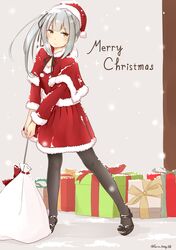  1girl absurdres alternate_costume black_legwear blush box brown_eyes capelet christmas closed_mouth dress eyebrows_visible_through_hair full_body fur-trimmed_capelet fur-trimmed_dress fur_trim gift gift_box grey_hair hair_ornament hair_ribbon hat highres kantai_collection kasumi_(kantai_collection) long_hair long_sleeves looking_at_viewer merry_christmas nagi_(shunsuke-manage) pantyhose red_dress ribbon santa_costume santa_dress santa_hat side_ponytail smile snowing solo 