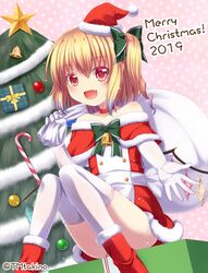  1girl 2019 :d alternate_costume alternate_headwear bag bare_shoulders bell blonde_hair blush boots box capelet carrying_over_shoulder choker christmas_tree commentary_request dress elbow_gloves eyebrows_visible_through_hair fang flandre_scarlet fur-trimmed_boots fur-trimmed_capelet fur-trimmed_dress fur_trim gift gift_box gloves green_ribbon hair_between_eyes hair_ribbon hat looking_at_viewer merry_christmas mini_hat off-shoulder_dress off_shoulder open_mouth outstretched_hand panties pantyshot pantyshot_(sitting) pink_background polka_dot polka_dot_background red_choker red_eyes red_footwear ribbon santa_dress santa_hat short_hair side_ponytail sitting skin_fang slit_pupils smile solo star striped striped_panties thigh-highs tomo_takino touhou twitter_username underwear white_gloves white_legwear wings 