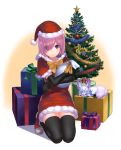  1girl black_gloves blush bow breasts christmas christmas_tree commentary_request elbow_gloves eyebrows_visible_through_hair eyes_visible_through_hair fate/grand_order fate_(series) fou_(fate/grand_order) gift gloves hair_over_one_eye hat highres hirono_(hxze4434) large_breasts looking_at_viewer mash_kyrielight ribbon santa_costume santa_hat shoes short_hair simple_background smile solo thigh-highs violet_eyes white_background yellow_bow yellow_ribbon 