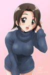  1girl :d artist_name bangs blue_sweater breasts brown_eyes brown_hair commentary cowboy_shot dated girls_und_panzer hand_in_hair leaning_forward long_sleeves looking_at_viewer matsui_yasutsugu medium_breasts no_pants open_mouth outline parted_bangs pink_background ribbed_sweater sawa_azusa short_hair signature smile solo standing sweater turtleneck turtleneck_sweater white_outline 