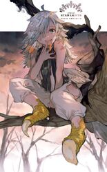  bare_tree barefoot black_scarf blue_eyes grey_hair hatutaro in_tree outdoors pixiv_fantasia_age_of_starlight scarf shorts side_slit side_slit_shorts slit_pupils tree wings 