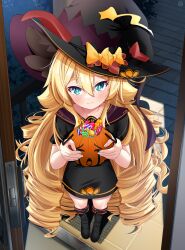  1girl absurdres aqua_eyes azur_lane black_hat black_shoes blonde_hair blue_eyes bucket candy closed_mouth door drill_hair food hair_between_eyes halloween halloween_bucket halloween_costume hat hat_ribbon helvetica_std highres holding holding_bucket long_hair open_door orange_ribbon quad_drills ribbon shoes smalley_(azur_lane) smile solo standing very_long_hair witch_hat 