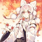  1girl animal_ears closed_mouth detached_sleeves eyebrows_visible_through_hair hat inubashiri_momiji leaf looking_at_viewer raka_(cafe_latte_l) red_eyes red_headwear short_hair smile solo tokin_hat touhou white_hair wide_sleeves wolf_ears 