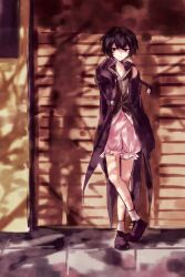  1other absurdres against_wall androgynous ankle_socks black_shirt boots buttons cabin chinese_commentary coattails collared_shirt commentary_request crossed_ankles day detached_hood door dot_nose english_commentary frilled_shorts frills full_body grin hair_between_eyes happy highres hood hood_down hooded_jacket jacket len&#039;en long_sleeves looking_to_the_side mixed-language_commentary no_headwear open_clothes open_jacket other_focus pink_shorts puffy_shorts purple_boots purple_hair purple_jacket shade shirt shitodo_kuroji short_hair shorts single_bare_shoulder sleeveless sleeveless_shirt sleeves_past_fingers sleeves_past_wrists smile socks solo standing violet_eyes white_socks yancao_(pixiv_103434280) zipper zipper_pull_tab 