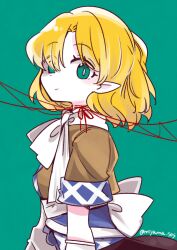  1girl back_bow blonde_hair bow brown_shirt closed_mouth commentary_request expressionless green_background green_eyes highres looking_at_viewer looking_to_the_side mizuhashi_parsee pointy_ears sash scarf shirt short_hair short_sleeves simple_background solo string string_of_fate tama_(hiroshige_36) touhou upper_body white_bow white_sash white_scarf 