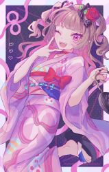  1girl ;d bag belt_collar black_background black_bag black_flower black_ribbon blunt_bangs blush border bow chain collar colored_inner_hair fangs fingernails flower foot_out_of_frame green_bow grey_hair hair_bow hair_flower hair_intakes hair_ornament hair_over_shoulder hair_ribbon handbag hashtag-only_commentary heart highres holding holding_bag inward_w japanese_clothes kimono long_fingernails long_hair looking_at_viewer makaino_ririmu multicolored_hair nijisanji obi obijime official_alternate_costume one_eye_closed outside_border pink_hair pink_kimono pink_nails pink_ribbon pink_streaks pointy_ears red_bow red_collar red_eyes red_flower ribbon sandals sash sawa330 sidelocks smile standing standing_on_one_leg streaked_hair two-tone_hair two-tone_ribbon two_side_up virtual_youtuber wavy_hair white_border yukata zouri 