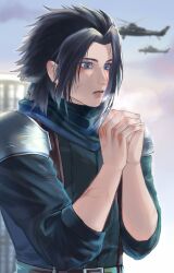  1boy aged_down aircraft armor belt belt_buckle black_hair blue_eyes blue_jacket blue_scarf blurry blurry_background breath bruise bruise_on_arm bruise_on_hand buckle chinese_commentary clouds cloudy_sky cold commentary_request crisis_core:_final_fantasy_vii final_fantasy final_fantasy_vii helicopter highres holding_hands injury jacket male_focus open_mouth outdoors own_hands_together parted_bangs rulerslowly scarf shinra_infantry_uniform short_hair shoulder_armor sky solo spiky_hair upper_body zack_fair 