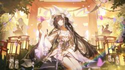  1girl absurdres alternate_costume bare_legs black_hair blunt_bangs bug butterfly highres japanese_clothes kimono lantern lens_flare long_hair official_alternate_costume official_art paper_lantern punishing:_gray_raven see-through_hood selena:_pianissimo_(pgr) selena_(pgr) shiromuku sitting torii uchikake very_long_hair violet_eyes 