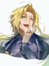  1boy absurdres blonde_hair bracelet coat covering_own_mouth fangs green_eyes heterochromia highres hugo_vlad jewelry laughing long_hair looking_at_viewer medallion mole mole_under_eye multiple_rings open_mouth purple_coat purple_shirt red_eyes ring ring_hair_ornament shirt solo tongue white_background you_yeyou0904 zenless_zone_zero 