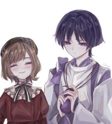  1boy 1girl armor arms_at_sides beret black_bow black_hat blunt_bangs blunt_ends blush bow brown_hair closed_eyes closed_mouth clothing_cutout collar dress eyelashes eyeliner eyeshadow facing_viewer food frilled_collar frills fruit genshin_impact hair_intakes hands_up hat highres holding holding_food holding_fruit japanese_armor japanese_clothes kariginu kimono kote kurokote lavender_melon_(genshin_impact) layered_sleeves long_sleeves looking_down makeup mary-ann_(genshin_impact) pink_lips purple_bow purple_hair purple_kimono purple_sleeves red_dress red_eyeliner red_eyeshadow red_sleeves renyupa scaramouche_(genshin_impact) scaramouche_(kabukimono)_(genshin_impact) short_hair shoulder_cutout smile string swept_bangs tasuki tsurime twitter_username upper_body violet_eyes white_background white_collar white_sleeves wispy_bangs 