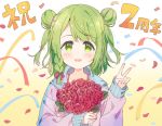  1girl :d anniversary bangs blush bouquet bow braid brown_background commentary_request confetti double_bun eyebrows_visible_through_hair flower gradient gradient_background green_eyes green_hair hair_bow hand_up holding holding_bouquet hood hood_down hooded_jacket jacket long_sleeves looking_at_viewer meito_(maze) morinaka_kazaki nijisanji open_mouth pink_jacket purple_bow red_flower red_rose rose single_braid sleeves_past_wrists smile solo streamers swept_bangs translation_request upper_body v virtual_youtuber white_background 