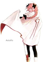 1boy androgynous archived_source astolfo_(fate) black_bow black_thighhighs boots bow braid cape cape_lift character_name fang fate/apocrypha fate_(series) feet_out_of_frame fur-trimmed_cape fur_trim hair_bow hair_intakes long_hair male_focus multicolored_hair open_mouth pink_hair scabbard sheath simple_background single_braid skin_fang smile solo streaked_hair thigh-highs two-sided_cape two-sided_fabric violet_eyes white_background white_boots white_cape white_hair zano_(onsk_57) 