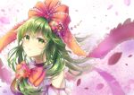  1girl alternate_costume bangs blurry blurry_background bow commentary_request flower front_ponytail green_eyes green_hair hair_flower hair_ornament hair_ribbon head_tilt highres kagiyama_hina lavender_dress long_hair looking_at_viewer parted_lips peach_blossom petals raglan_sleeves red_bow ribbon solo sparkle standing totomiya touhou upper_body wind wind_lift 