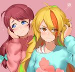  2girls antenna_hair bangs blonde_hair blue_bow blue_eyes blue_sweater blush bow closed_mouth hair_bow hands_on_own_knees highlights jyon long_hair looking_to_the_side minamoto_sakura multicolored_hair multiple_girls nikaidou_saki orange_eyes pink_background pink_sweater polka_dot polka_dot_bow print_sweater redhead shiny shiny_hair simple_background smile sweater swept_bangs upper_body very_long_hair zombie_land_saga 