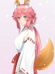  1girl absurdres animal_ear_fluff animal_ears bangs breasts closed_mouth fate/extra fate_(series) fox_ears fox_girl fox_tail hair_between_eyes hair_ribbon hakama highres japanese_clothes kamehito kimono large_breasts long_hair looking_at_viewer low_ponytail miko pink_hair red_hakama ribbon ribbon-trimmed_sleeves ribbon_trim sidelocks smile solo tail tamamo_(fate)_(all) tamamo_no_mae_(fate) white_kimono white_ribbon wide_sleeves yellow_eyes 