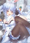  1girl :d animal_ear_fluff animal_ears bangs black_gloves black_leotard blue_hair blush bow braid brown_legwear bunny_girl bunny_tail carrot_hair_ornament commentary_request dress eyebrows_visible_through_hair feet_out_of_frame food_themed_hair_ornament fur-trimmed_dress fur-trimmed_gloves fur_trim gloves hair_between_eyes hair_bow hair_ornament hand_up highres hololive knees_up leotard long_hair looking_at_viewer multicolored_hair open_mouth orange_eyes outdoors pantyhose pom_pom_(clothes) rabbit_ears red_eyes short_eyebrows sidelocks sitting smile snow solo strapless strapless_dress strapless_leotard tail thick_eyebrows thigh_strap topia tree twin_braids twintails two-tone_hair upper_teeth usada_pekora very_long_hair virtual_youtuber white_bow white_dress white_hair 