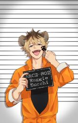  1boy blonde_hair blue_eyes commentary_request con_potata cowboy_shot fangs hands_up highres holding holding_sign hyena_boy hyena_ears jumpsuit looking_at_viewer male_focus middle_finger mugshot open_mouth orange_jumpsuit prison_clothes ruggie_bucchi short_hair sign twisted_wonderland white_background 
