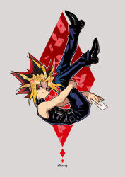  1boy absurdres black_shirt black_shoes blonde_hair blue_pants card chinese_commentary commentary_request dress_shoes full_body grey_background highres holding holding_card looking_at_viewer male_focus multicolored_hair pants red_eyes red_hair saka_nagiya shirt shoes sleeveless sleeveless_shirt smile solo spiky_hair yami_yugi yu-gi-oh! yu-gi-oh!_duel_monsters 