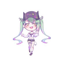  absurdres alternate_hairstyle antlers arm_at_side asymmetrical_legwear baseball_cap black_choker black_hat black_shoes black_shorts black_tank_top blurry braid braided_bangs ceres_fauna choker commentary cosplay cropped_jacket demon_girl demon_tail depth_of_field double-parted_bangs english_commentary evil_smile fake_horns fang fishnet_thighhighs fishnets full_body green_hair hair_ornament hairclip hand_up hat highres hololive hololive_english horned_headwear horns jacket long_hair long_sleeves midriff multicolored_hair o-ring o-ring_choker open_mouth parallel_hairclips pink_streaks sher_(imnotsher) shoes short_shorts shorts simple_background single_thighhigh skin_fang smile smug sneakers streaked_hair tail tank_top thigh-highs tokoyami_towa tokoyami_towa_(1st_costume) tokoyami_towa_(cosplay) twintails uneven_legwear v-shaped_eyebrows virtual_youtuber white_background white_jacket yellow_eyes 