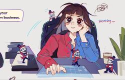  1boy 1girl alternate_costume black_eyes blue_eyes blue_pupils blue_shirt brown_hair clone closed_mouth coffee cropped cup disposable_coffee_cup disposable_cup elbow_rest english_text green_eyes grey_background hand_on_own_face heterochromia highres humanization long_sleeves looking_at_viewer medium_hair mini_person miniboy mismatched_pupils motion_lines paper plant pomni_(the_amazing_digital_circus) red_pupils red_shirt running shirt simple_background sitting solo_focus the_amazing_digital_circus two-tone_shirt upper_body xiaowu_nora 